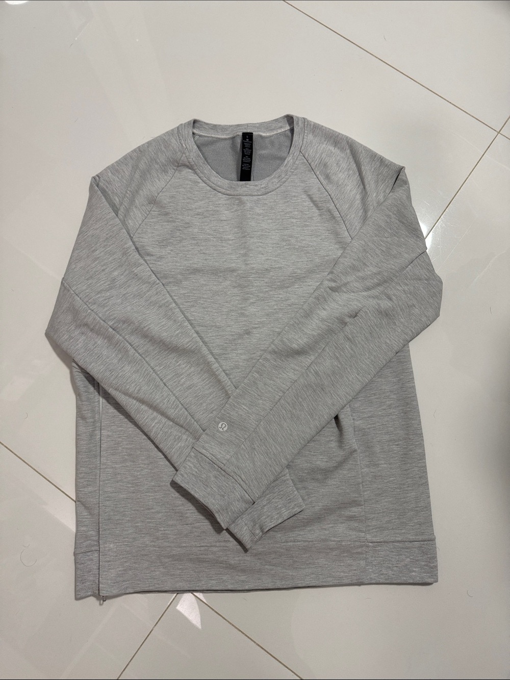 lululemon athletica Men’s Heather Light Grey Crewneck Sweatshirt